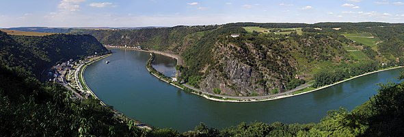 Perspective from the viewpoint Maria Ruh near Urbar over the Rhine to the Lorelei