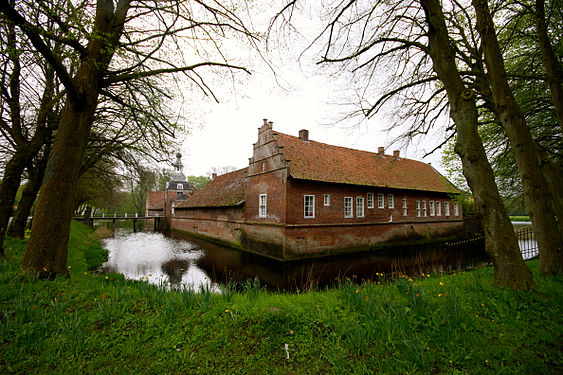 Schloss Lütetsburg- Vorburg