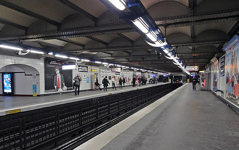 File:Métro de Paris - Ligne 4 - Réaumur - Sébastopol 01.jpg