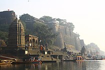 Ahilya Fort at Maheshwar, the Rehwa Society is located Maheshwar fort.JPG