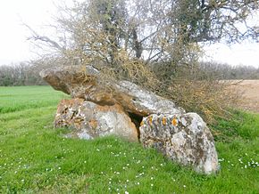 Marcé dolmen.jpg