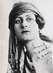 Marcia Manon 1919.jpg