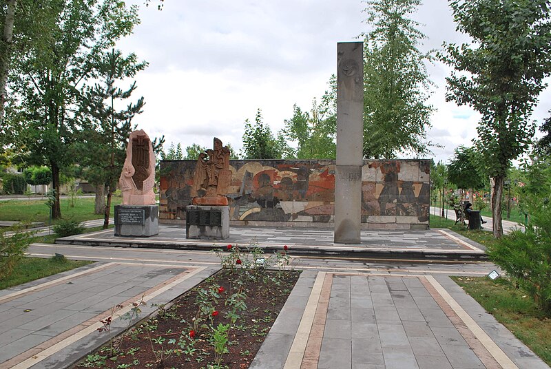 File:Memorial in Tashir (3).jpg