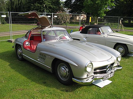 Mercedes.Benz 300 SL Gullwing (7475449370).jpg