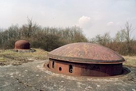 La tourelle de 75 mm et une des cloches GFM du bloc 8.