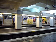 Metro Paris - Ligne 9 - Porte de Saint Cloud.jpg
