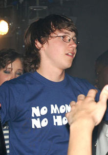 Mike Bailey (actor) English actor and singer