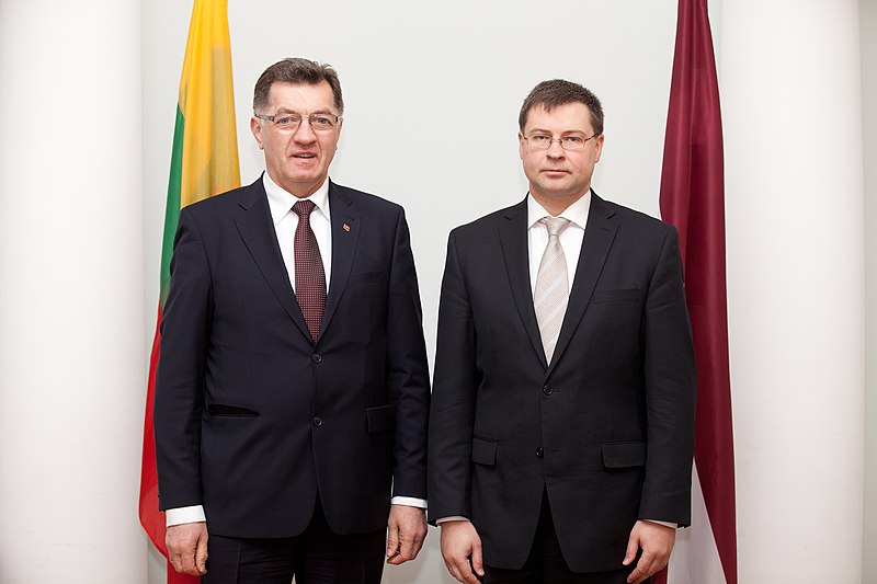File:Ministru prezidents Valdis Dombrovskis tiekas ar Lietuvas premjerministru Aļģirdu Butkeviču (8366367829).jpg