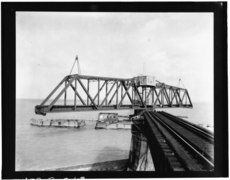 Moser Channel Bridge, draw span partially open, no date (Kyle K-32). - Seven Mile Bridge, Linking Florida Keys, Marathon, Monroe County, FL HAER FLA,44-KNIKE,1-68.tif