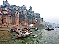 Munshi Ghat in Varanasi 2.jpg