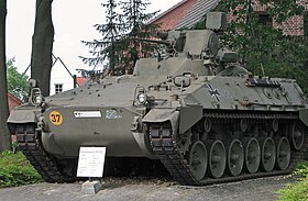 Прототип Marder 1 (1969 год). По бортам заметны шаровые амбразуры, устранённые на модификации Marder 1A3 в результате постановки бортовых экранов.