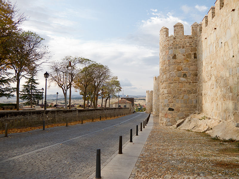 File:Murallas de Ávila - 07.jpg