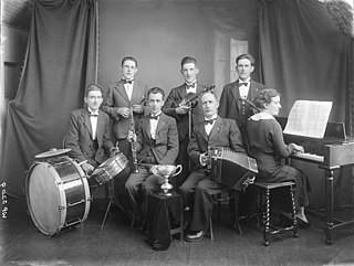 Septet musical group that consists of 7 people