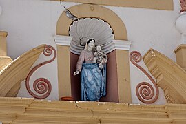 La Vierge à l'enfant (détail de la façade)