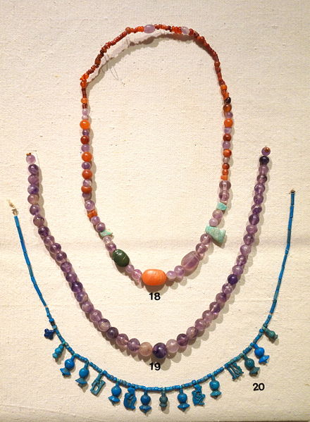 File:Necklaces, Egypt, 18 Middle Kingdom, 2055-1650 BC stones, 19 Dynasty 21 1985-1773 BC amethyst, 20 New Kingdom 1550-1069 BC faience - Albany Institute of History and Art - DSC08199.JPG