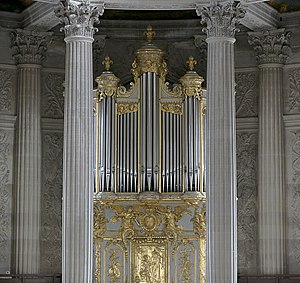 Organ chapel royal Versailles.jpg