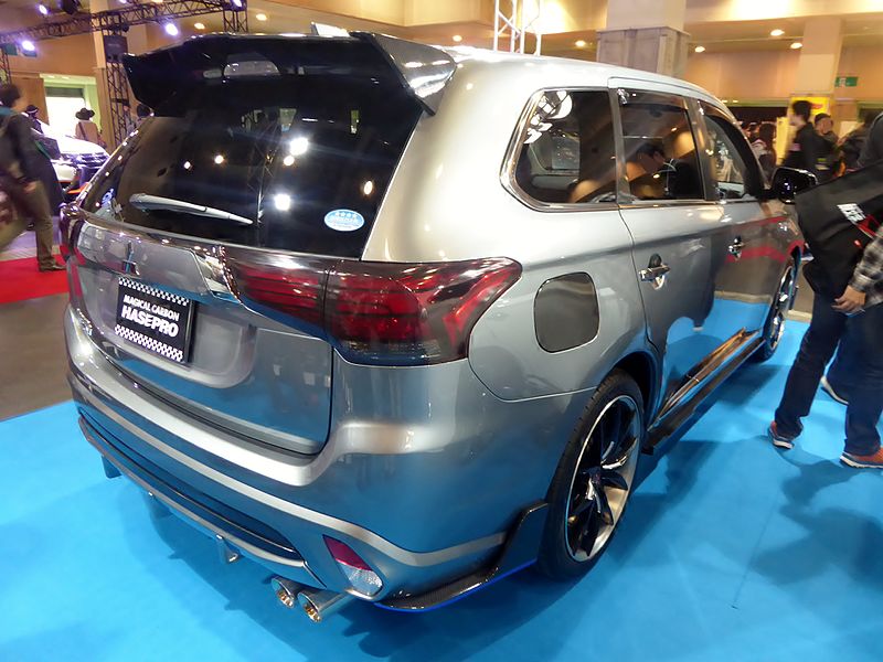 File:Osaka Auto Messe 2016 (641) - Mitsubishi OUTLANDER PHEV (DLA-GG2W) tuned by HASEPRO.jpg