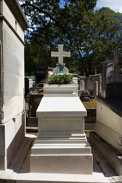 File:Père-Lachaise - Division 67 - Blin-Vigneron-Digard 01.jpg