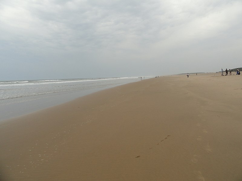 File:PARADEEP BEACH - panoramio.jpg