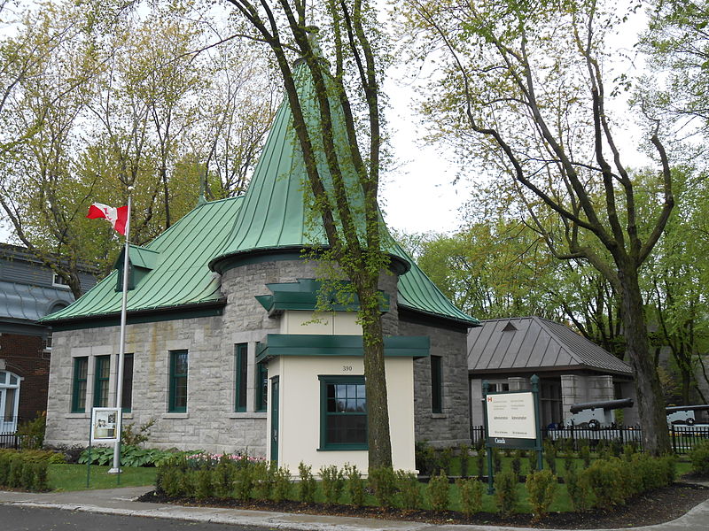 File:Parc des Champs-de-Bataille 40.jpg