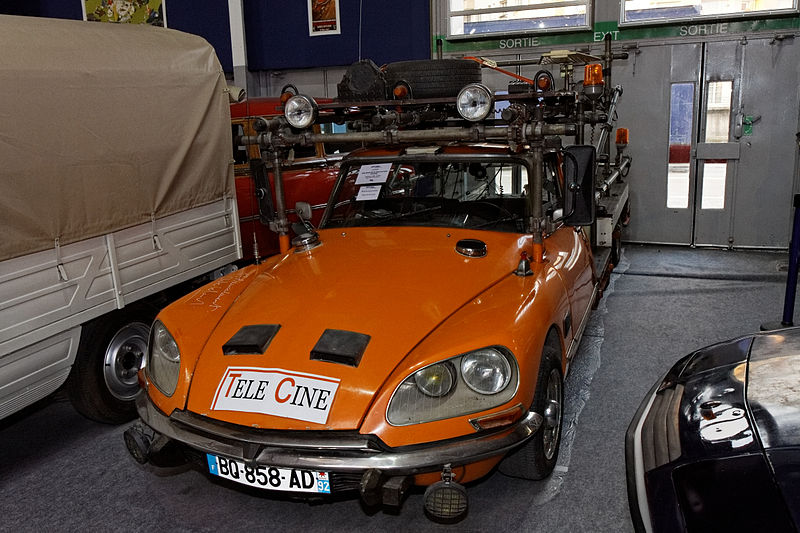 File:Paris - Retromobile 2012 - Citroën DS 23 Tissier six-roues travelling - 1976 - 002.jpg