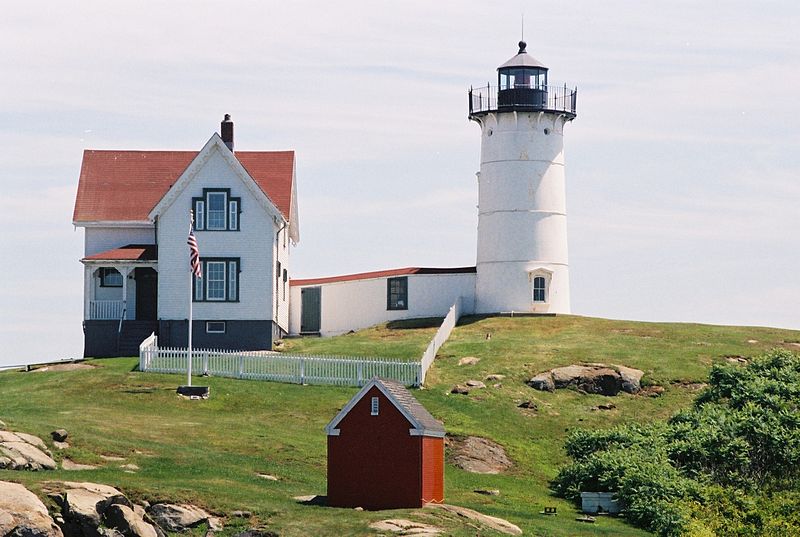 Maine : Book Around The States 800px-Phare_Nubble_du_maine