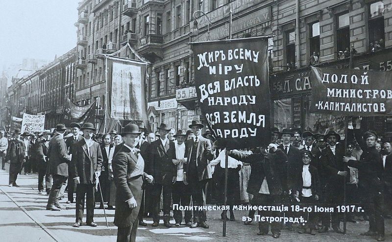 File:Political demonstration at Petrograd, 18th June 1917 (14264213940).jpg