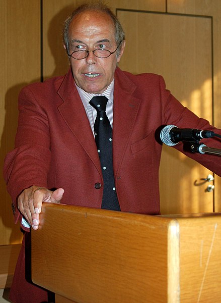 File:Professor Winfried Böttcher.jpg