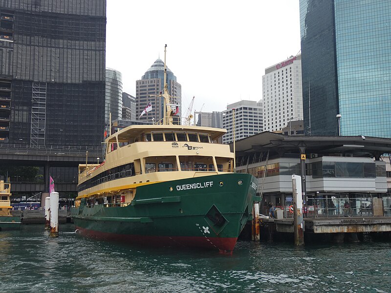 File:Queenscliff at Circular Quay.jpg