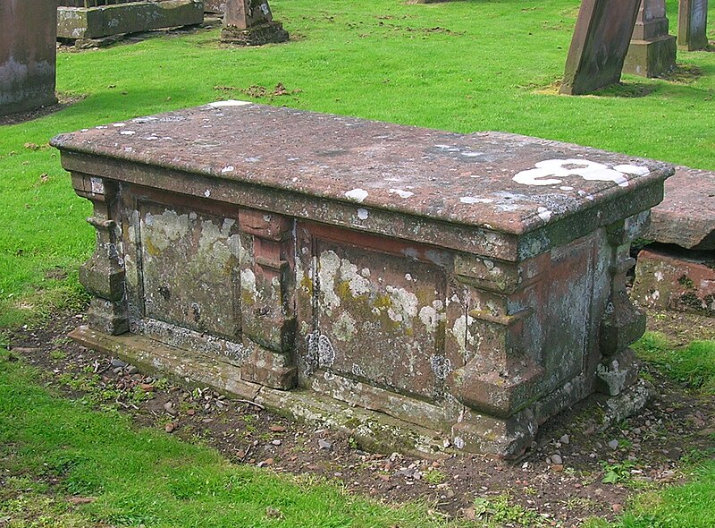 File:Robert Riddell of Glenriddell's tomb.JPG