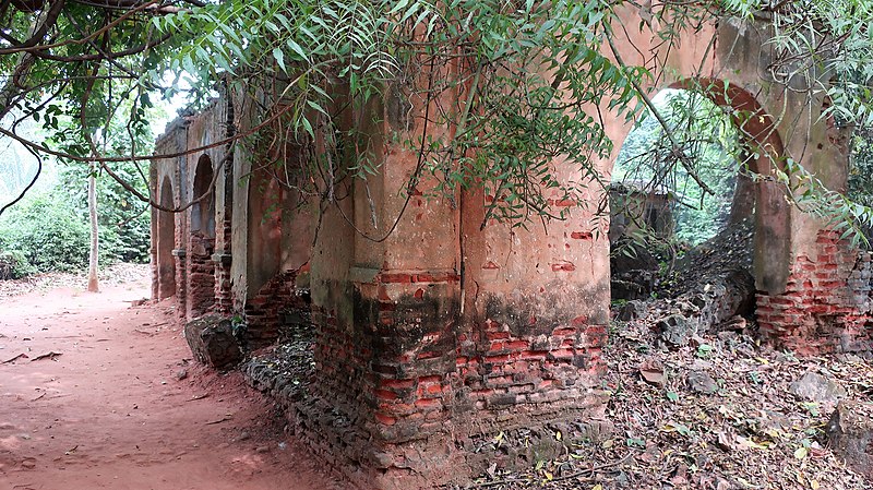 File:Ruins at the Sacred Forest in Ouidah Benin in Jan 2018.jpg