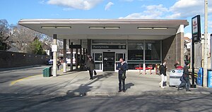 Runnymede Metro İstasyonu.JPG