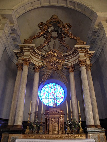 File:Saint-Georges-sur-Loire (49) Église Saint-Georges - Intérieur 03.jpg