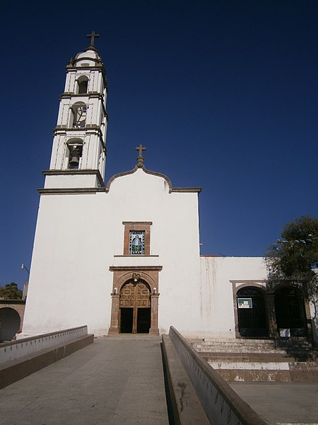 File:Santuario de los Remedios, Comonfort, Guanajuato.JPG