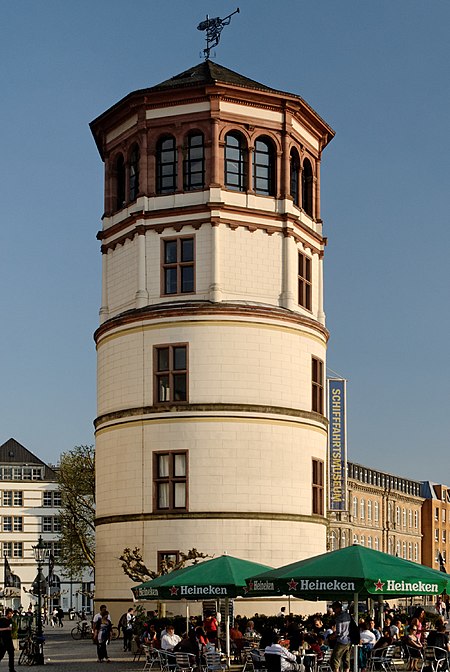 Schlossturm in Duesseldorf Altstadt, von Nordwesten