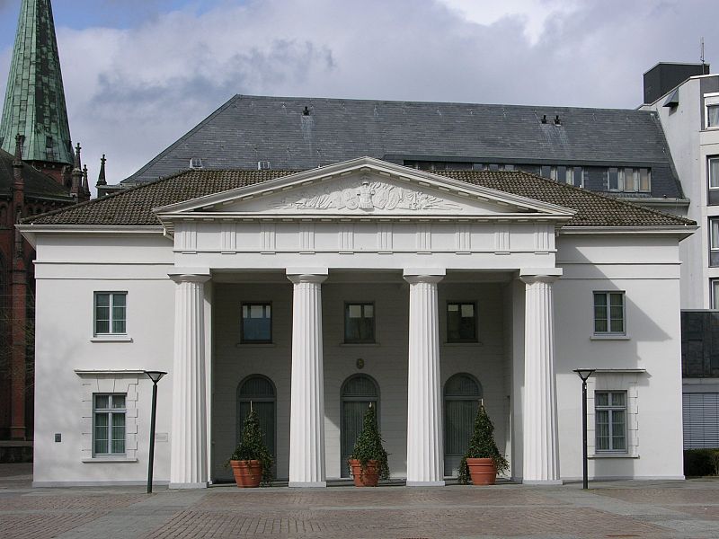 File:Schlosswache Oldenburg.jpg