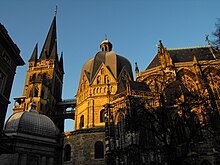 Sunset view of the Palatine Chapel Sonnenuntergang Dom.jpg