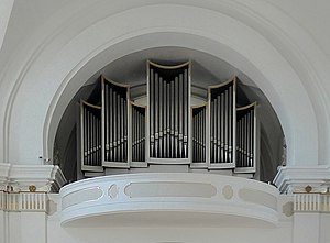 St. Johann Kirche mit Orgel (cropped).jpg