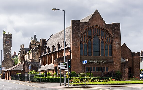 File:St Matthew's Church - Paisley - Exterior - East.jpg