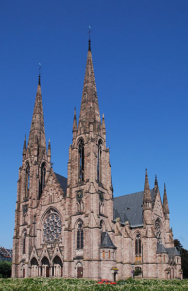File:Strasbourg Temple St Paul seitlich-2.JPG