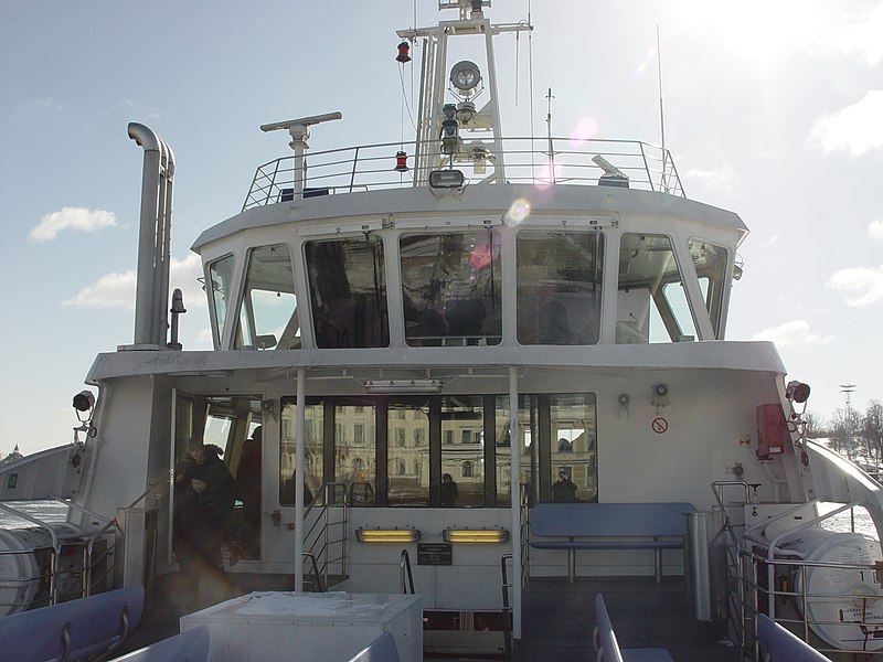 File:Suomenlinna ferry (100460585).jpg