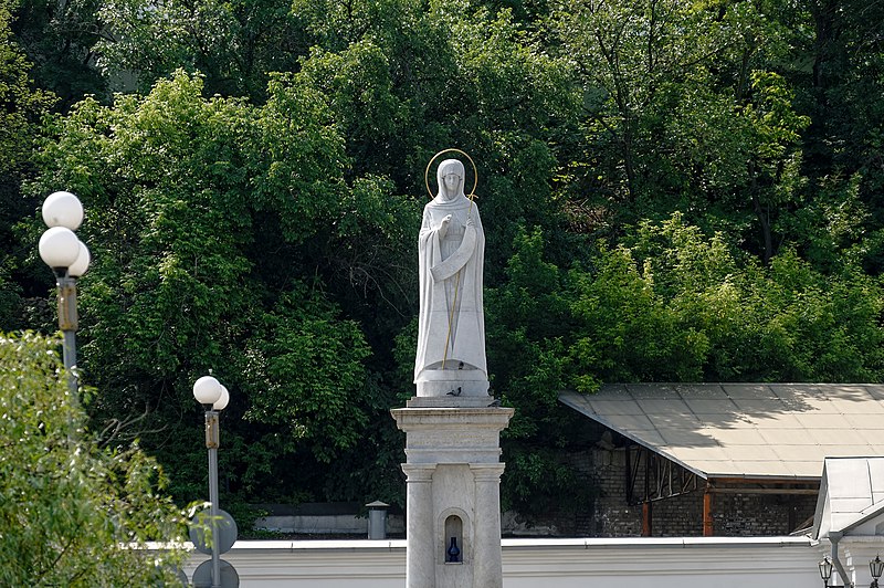 File:Sviatohirsk Lavra - 07.jpg