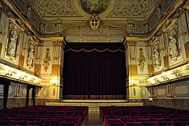 Théâtre de Cour