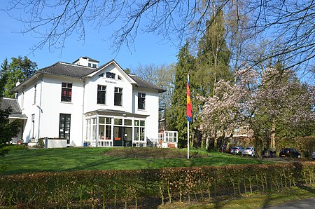 The Salvation Army Hospice Rozenheuvel at Rozendaal. Formerly this estate was used as a winterhome for the inhabitants of the Rozendaal castle, because it was almost impossible to keep the castle in winter comfortly war - panoramio.jpg