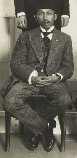 Tjipto Mangoenkoesoemo: Arts uit Nederlands-Indië (1886-1943)