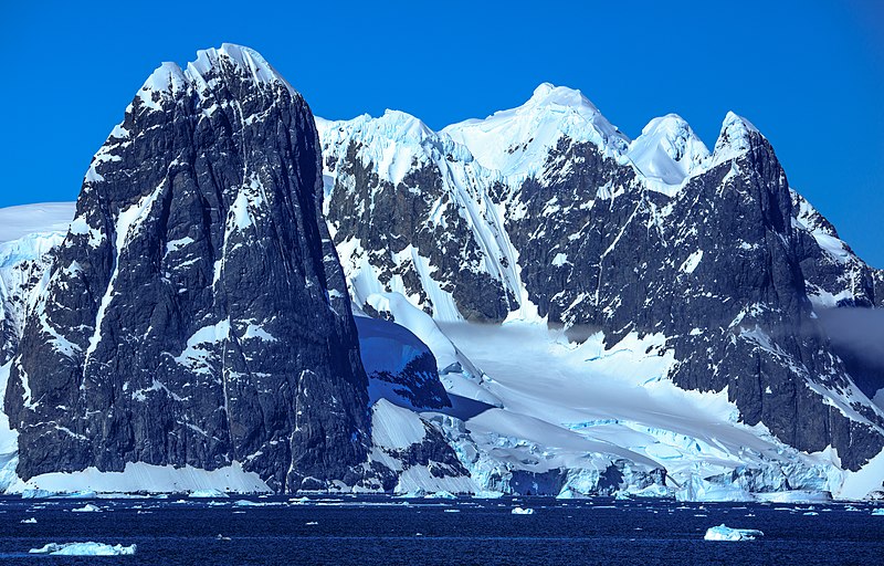 File:Today, the highlight of the trip.S through the Lemaire Channel to 65 deg 7 min S latitude, then back to the Gerlache Strait . (26004574205).jpg