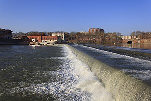 Site du Bazacle, sur la Garonne, à Toulouse. (définition réelle 5 184 × 3 456)