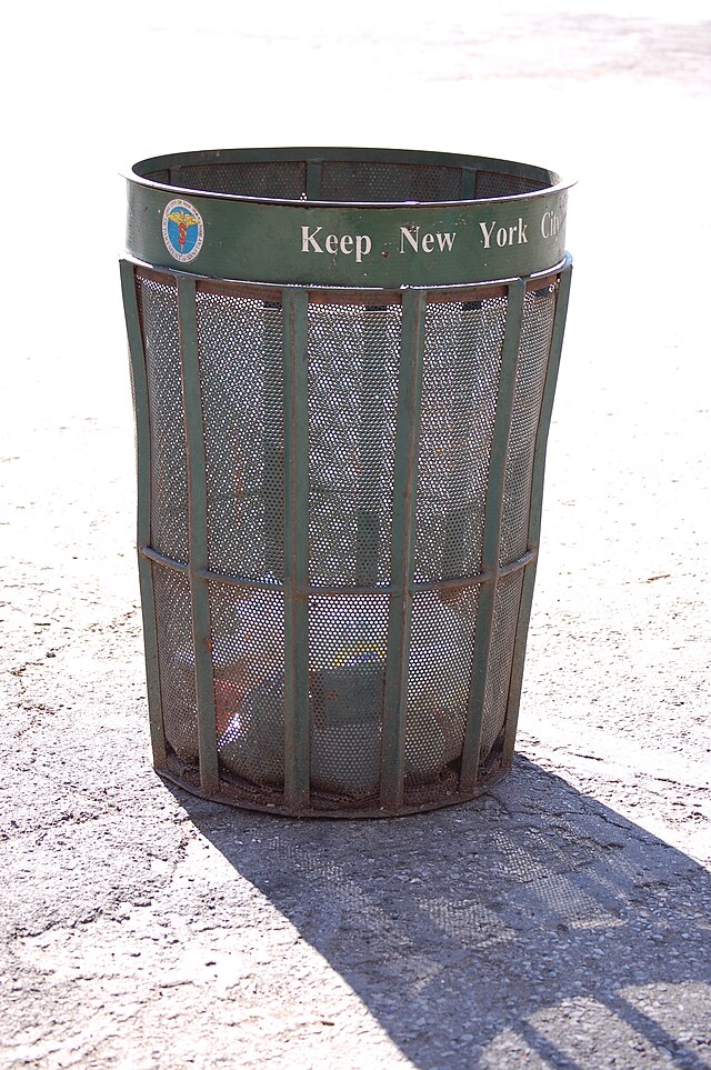 DSNY Trash Can Pen Holder