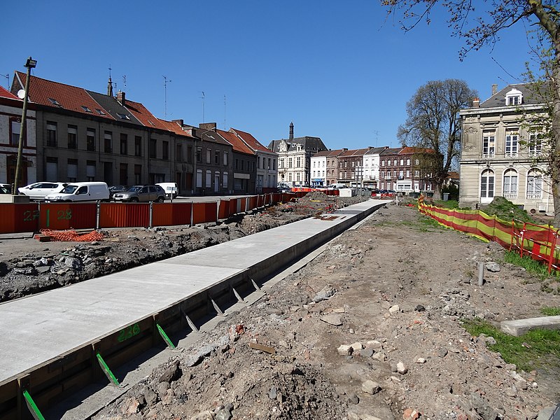 File:Travaux de la branche vers Vieux-Condé de la ligne B du tramway de Valenciennes en avril 2013 (304).JPG