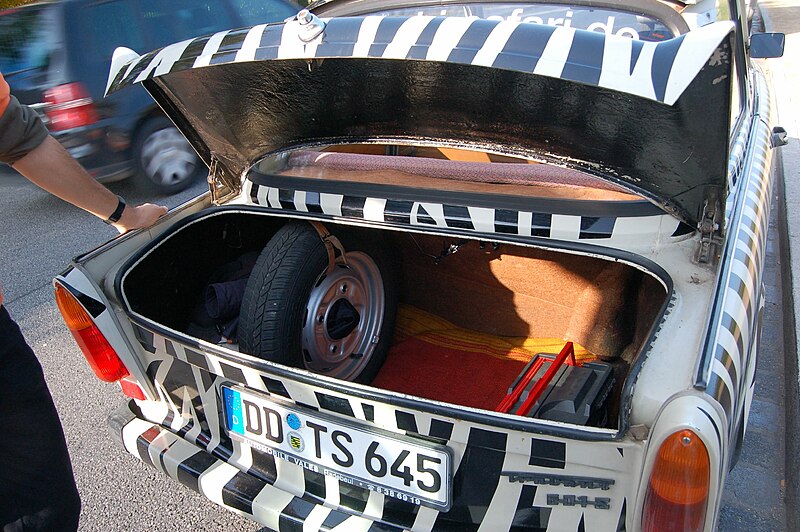 File:Trunk of a Trabant 601 S of Trabi Safari in Dresden.jpg